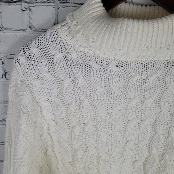 CAMPANA CLASSICS | vintage cotton cable knit turtleneck long sleeve sweater - Picture 2 of 6